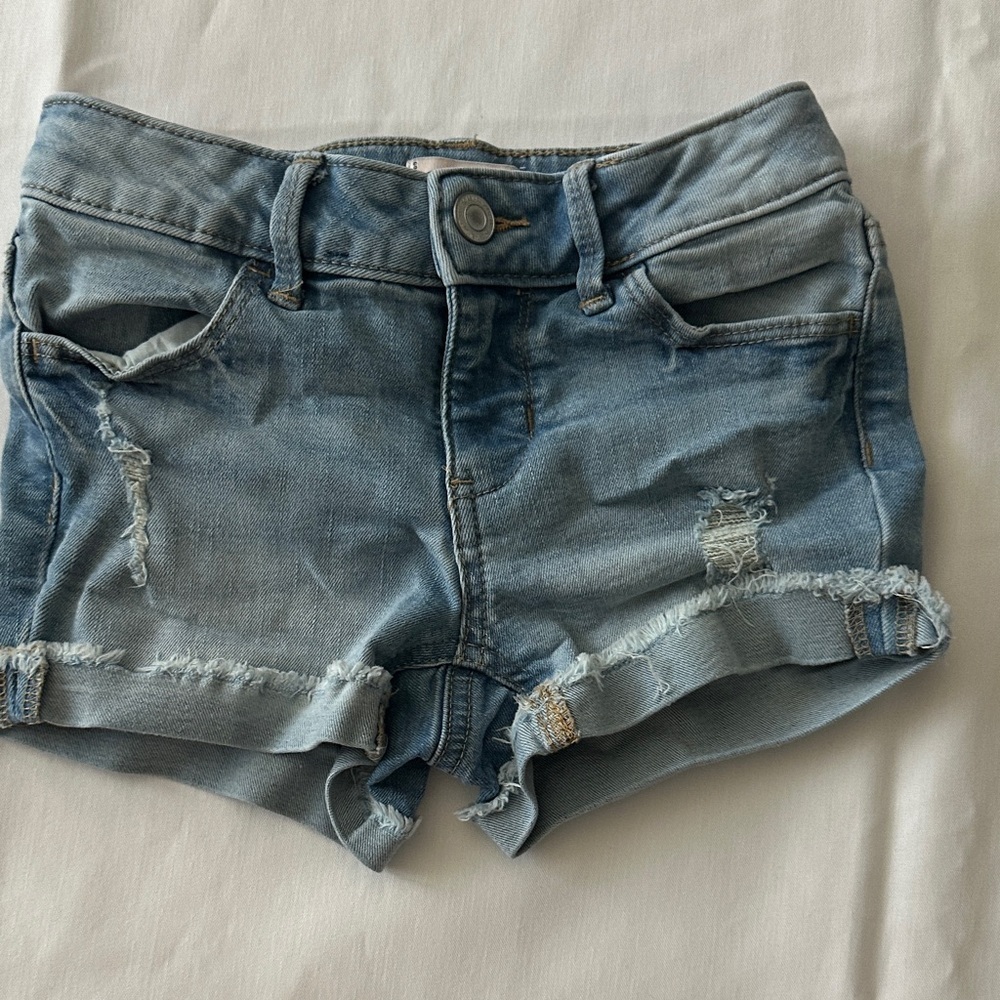 Bundle 2 SO Distressed Denim girl Shorts size 7 and white shorts size 8 - Picture 3 of 9